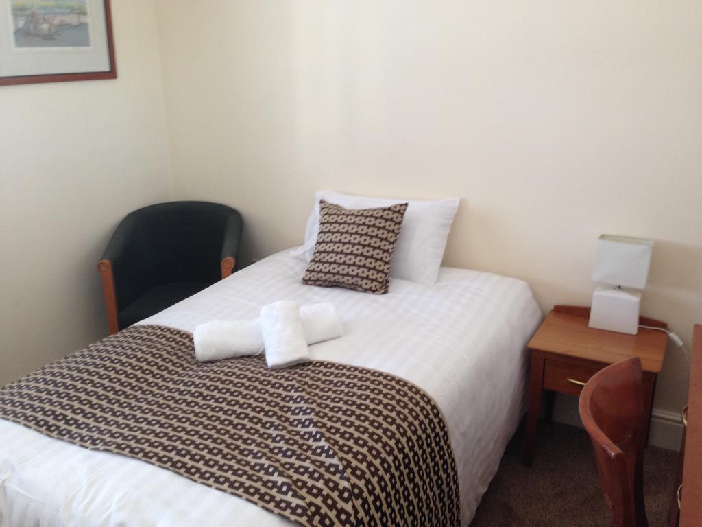 Victoria Hotel Holywell  Room photo